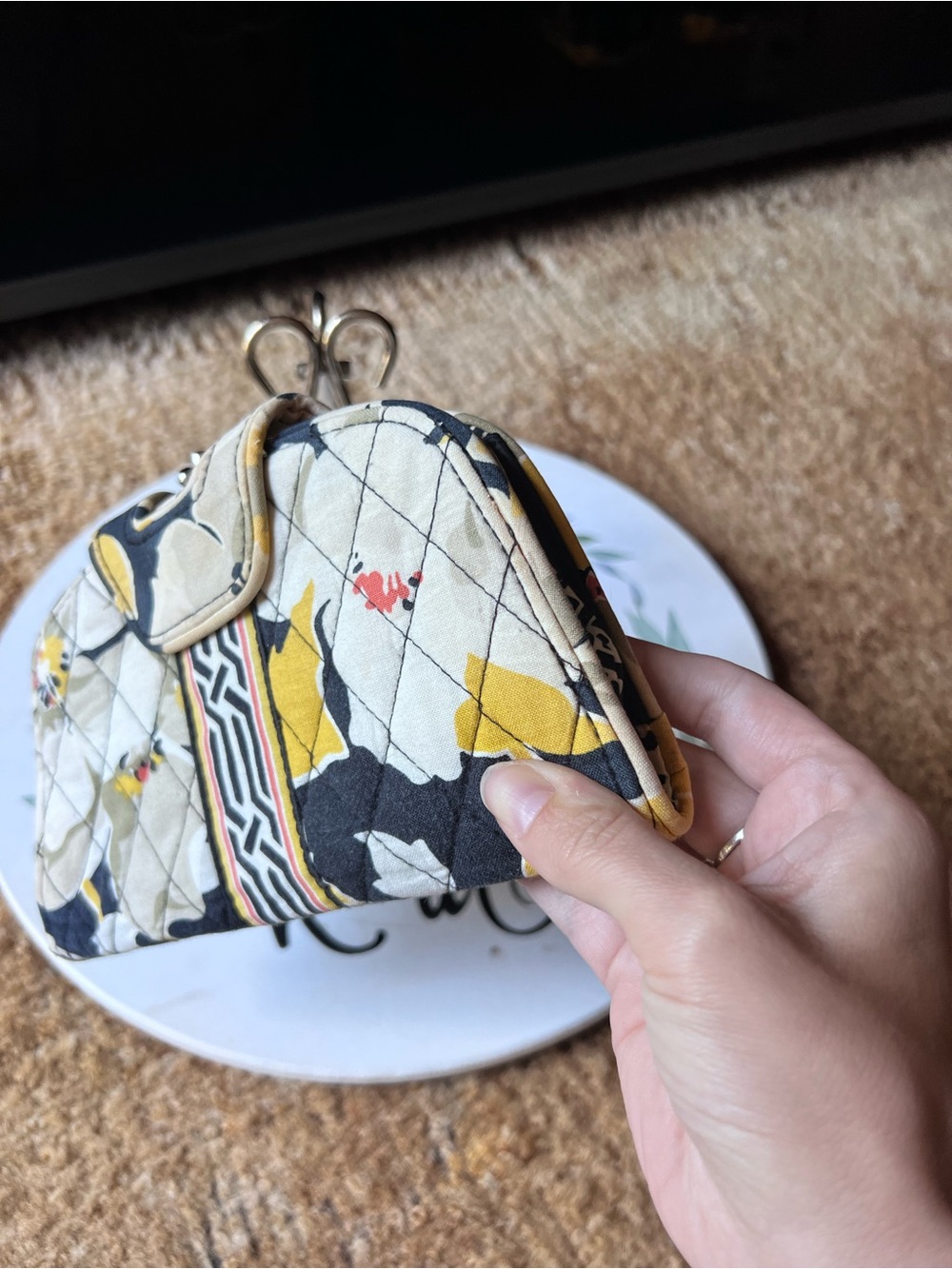 Quilted Vera Bradley "Kiss n' Snap" organizer wallet in the retired Dogwood. - Picture 8 of 17